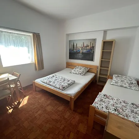 Jablon W Ogrodzie * 쳉스토호바