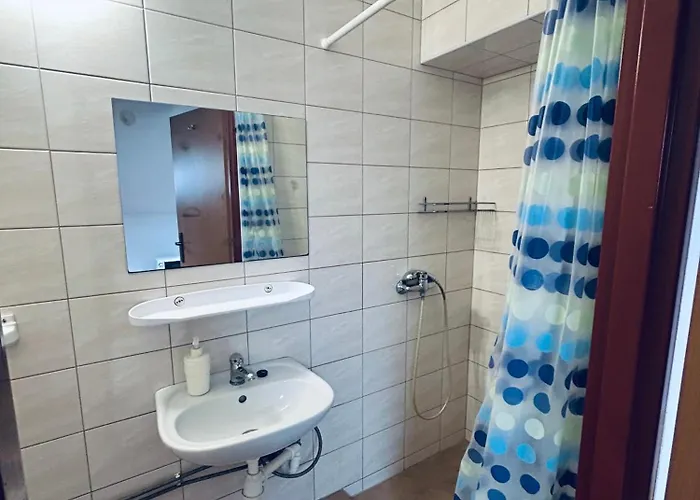 Jablon W Ogrodzie 쳉스토호바